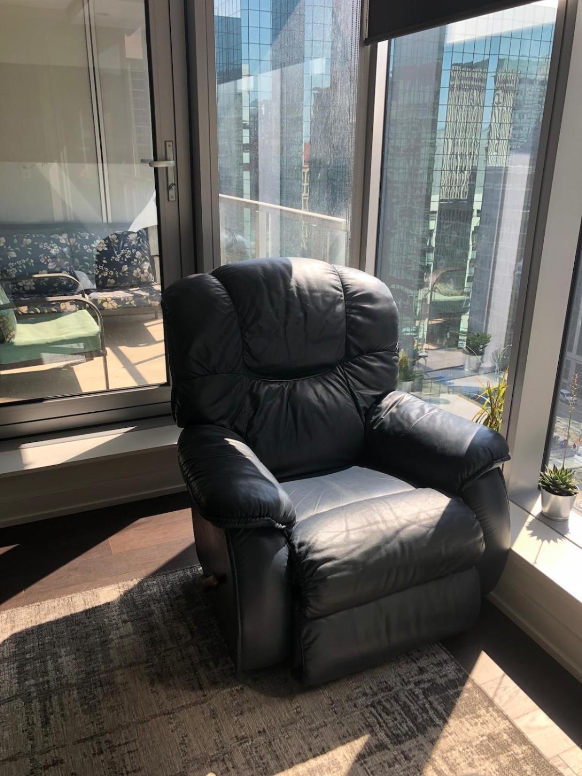 Apartment Luxury 1- Bedroom Steps From Parliament Hill