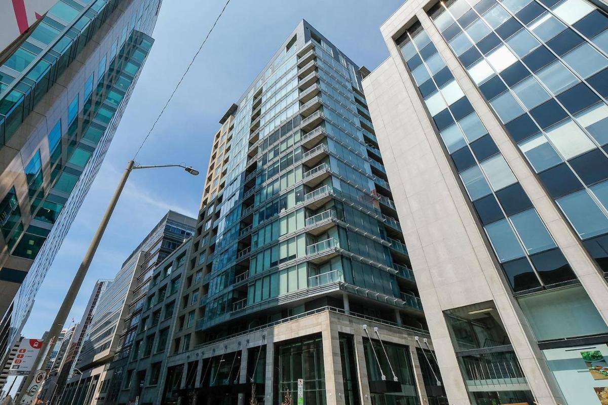 Apartment Luxury 1- Bedroom Steps From Parliament Hill *