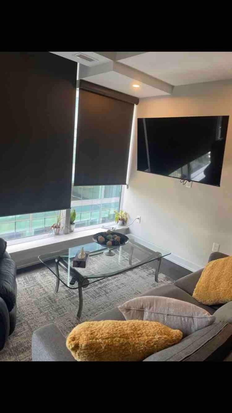 Luxury 1- Bedroom Steps From Parliament Hill Apartment Ottawa