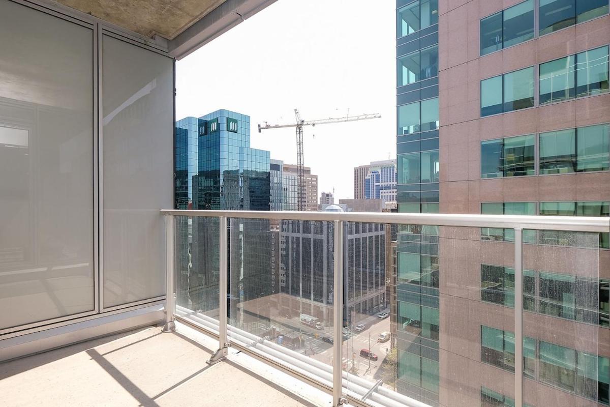 Luxury 1- Bedroom Steps From Parliament Hill *