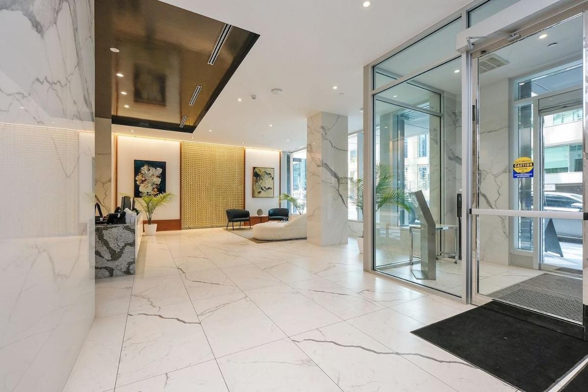 Luxury 1- Bedroom Steps From Parliament Hill Apartment Ottawa